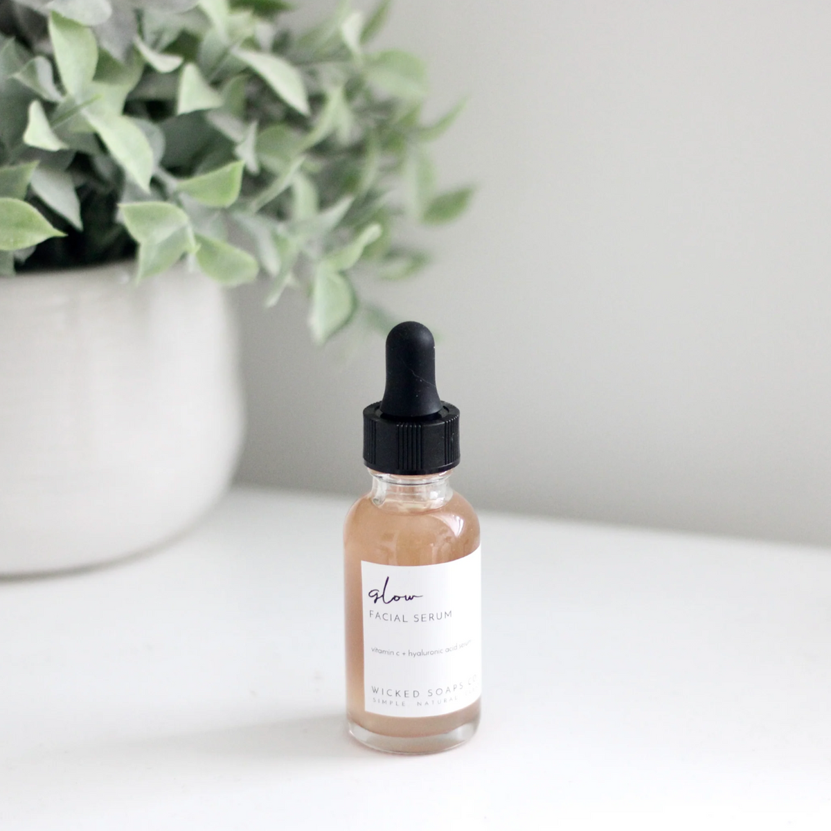 Facial Serum . Glow – sfingidayatx